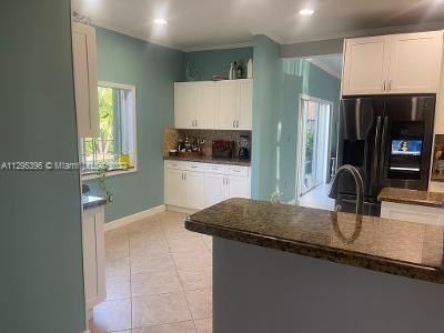 14428 SW 158th Path, Miami FL 33196 photo 3