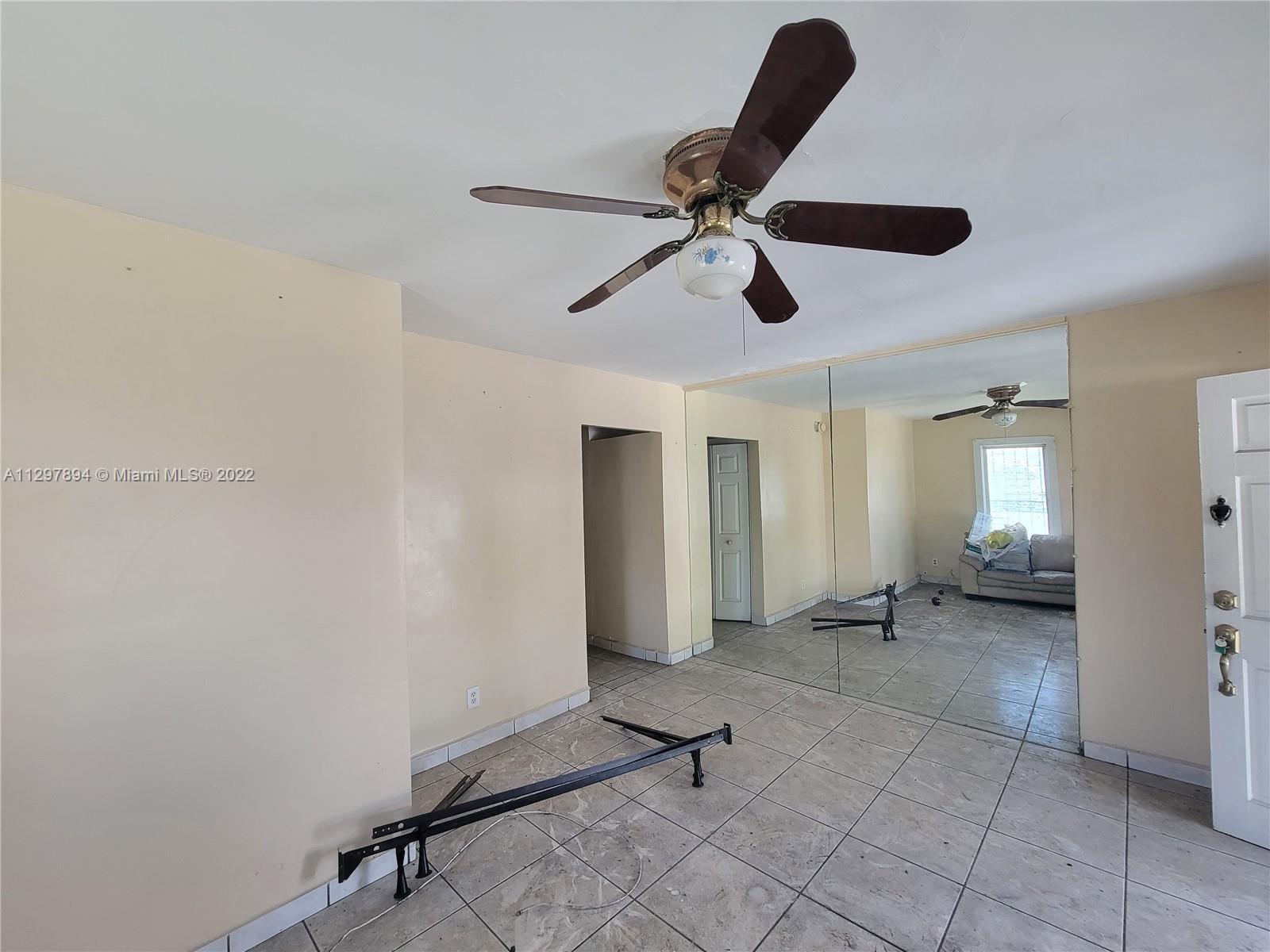 2760 SW 1st St, Miami FL 33135 photo 5