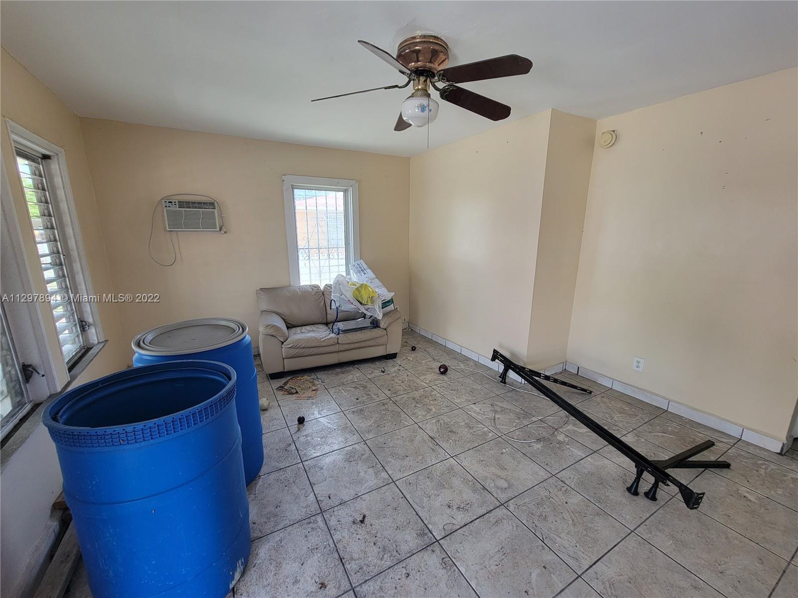 2760 SW 1st St, Miami FL 33135 photo 4