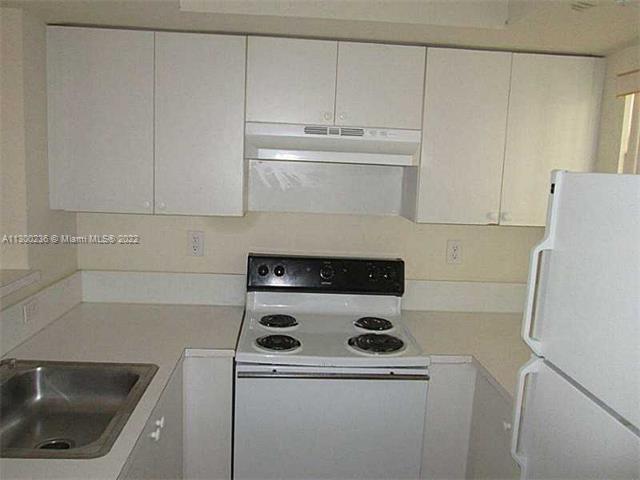 Miami, FL 33157 photo 5