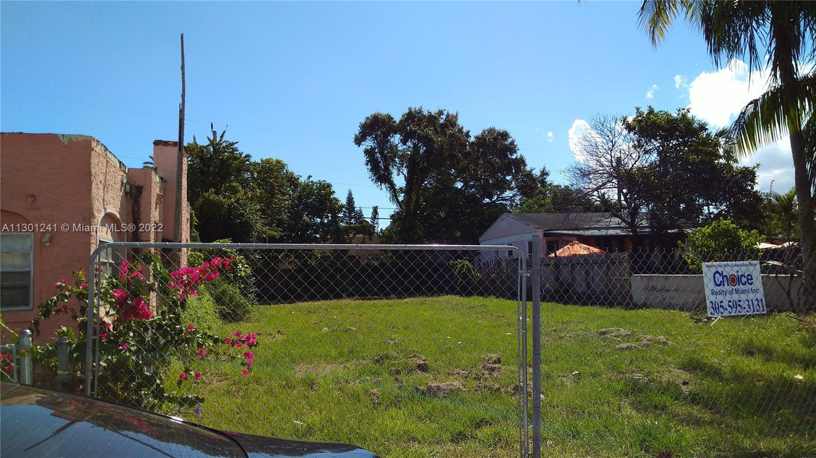 1860 NW 48th St, Miami FL 33142