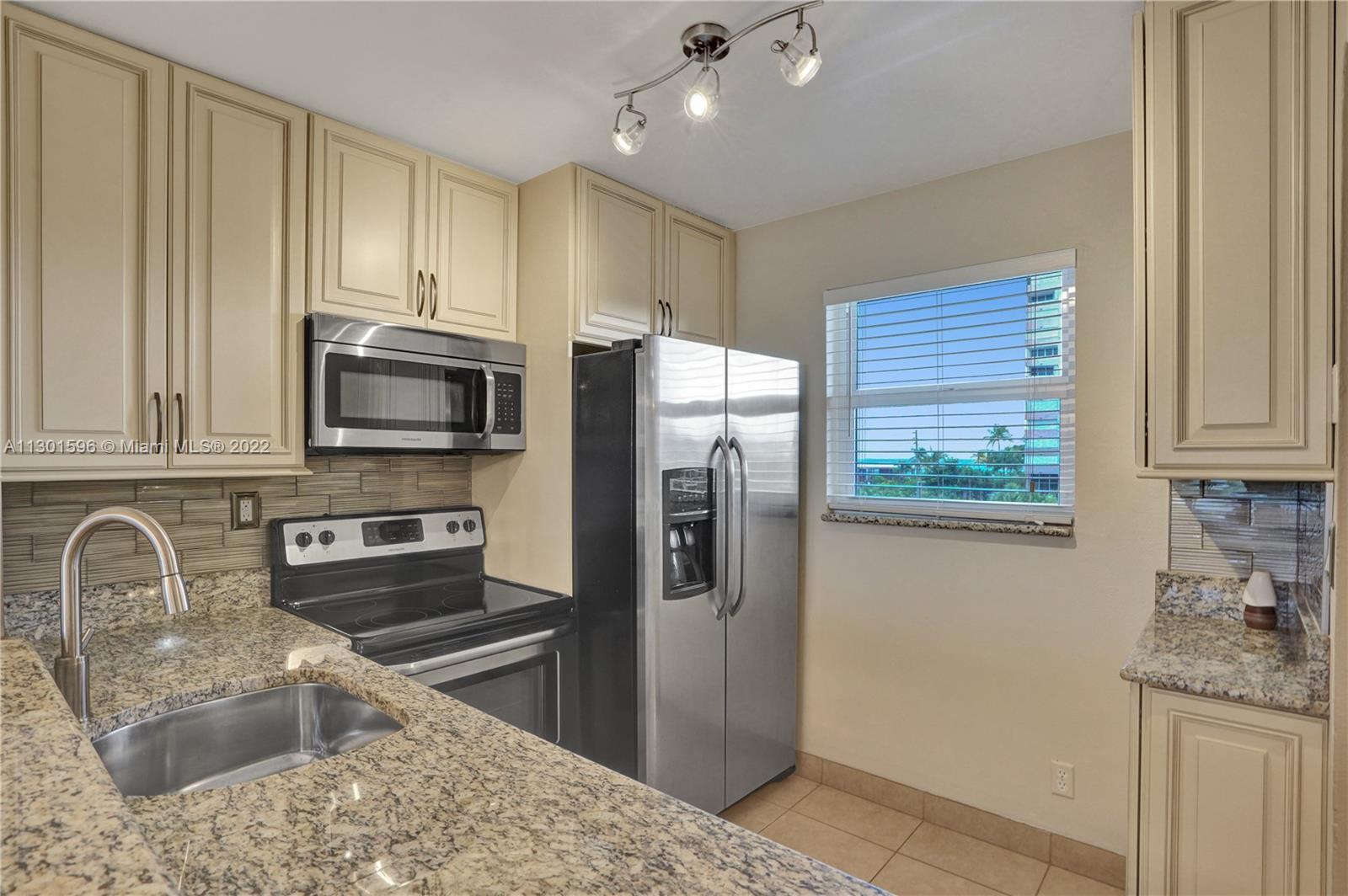 1391 S Ocean Blvd # 406, Pompano Beach FL 33062