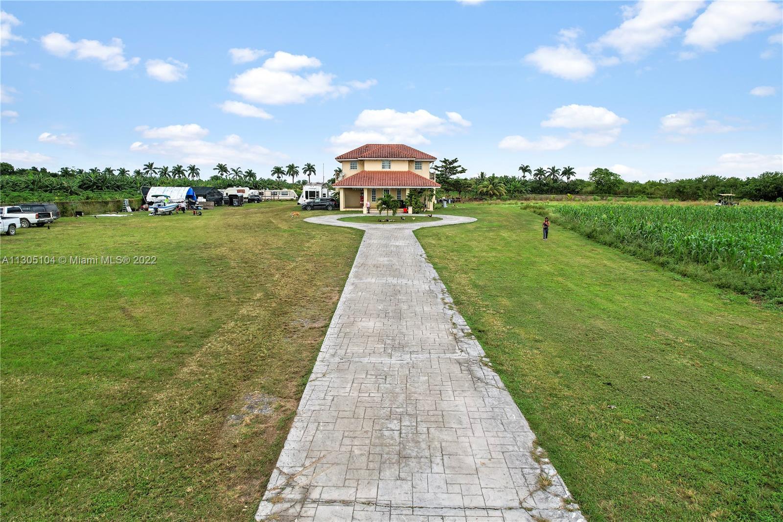22205 SW 232nd St, Miami FL 33170 photo 4