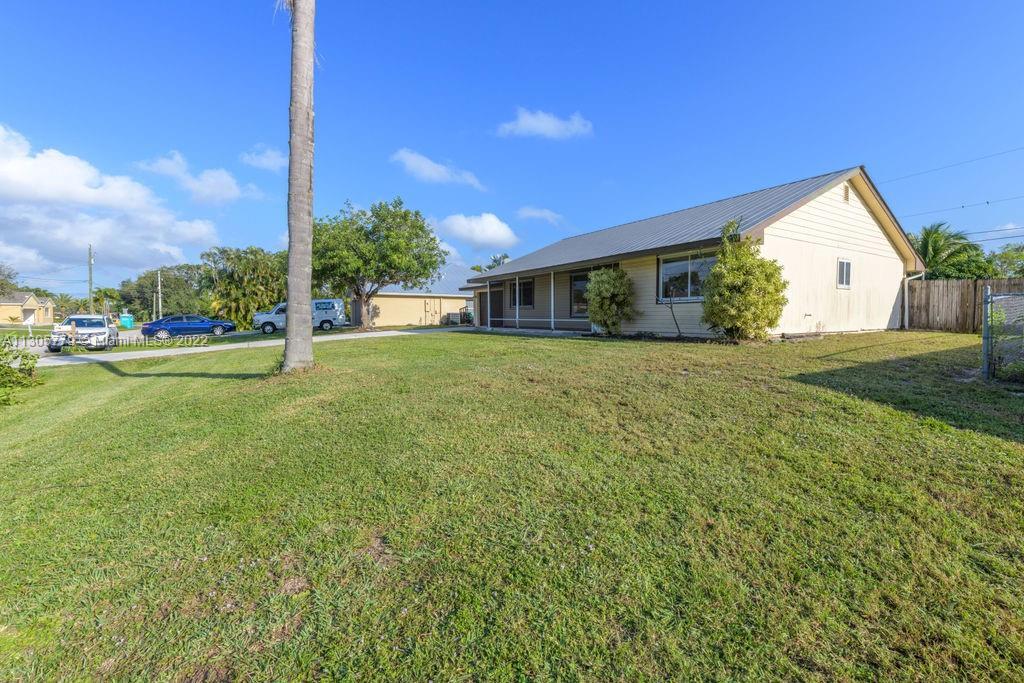 438 SW Lairo Ave, Port St. Lucie FL 34953 photo 2