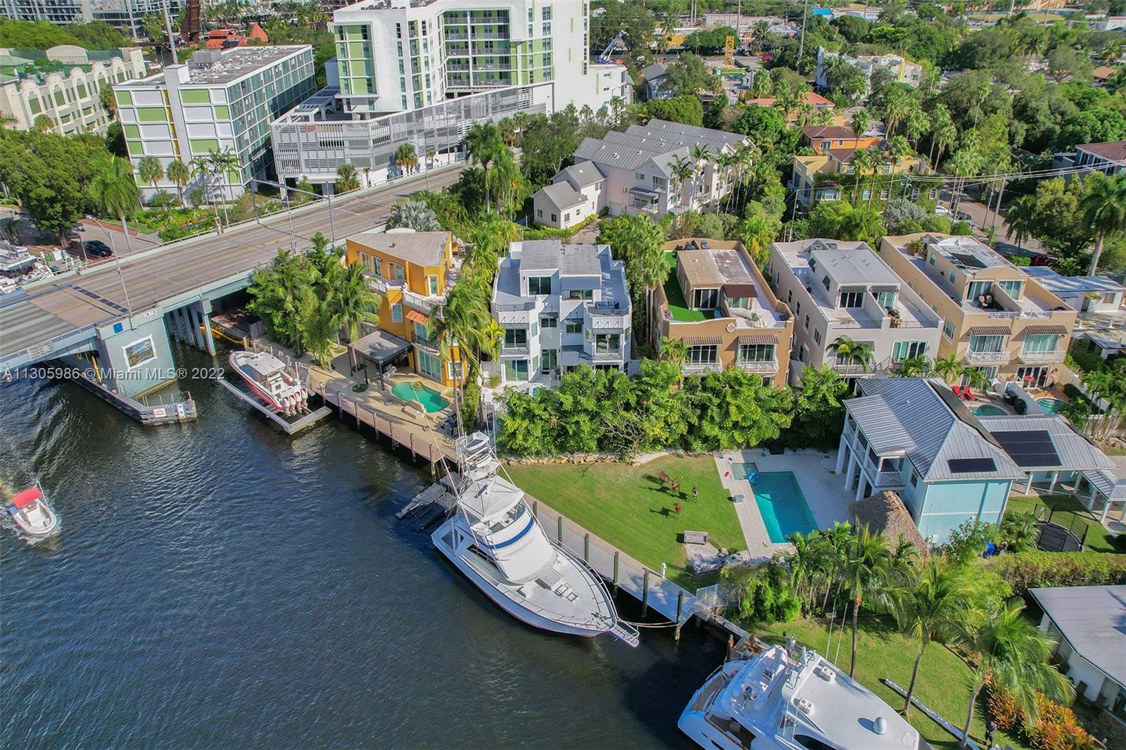 453 SW 5th Ave, Fort Lauderdale FL 33315 photo 3