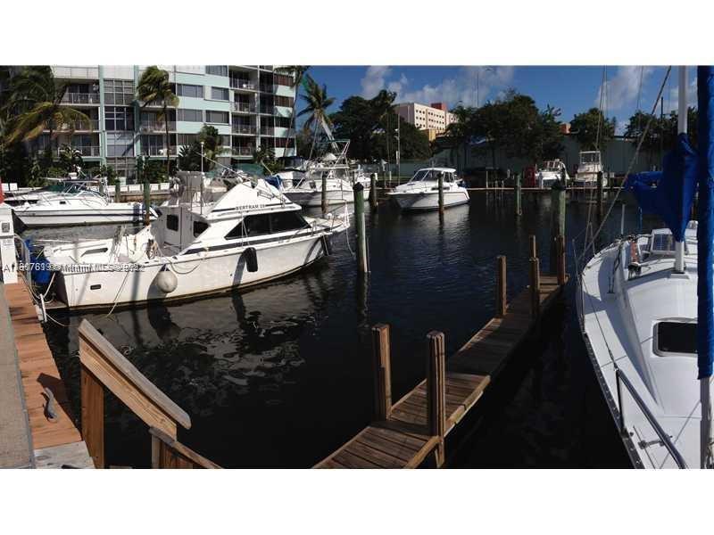 1700 NW N River Dr, Miami FL 33125