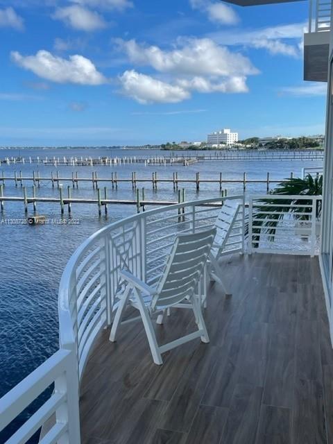 51 SE Seminole St # 204, Stuart FL 34994 photo 5