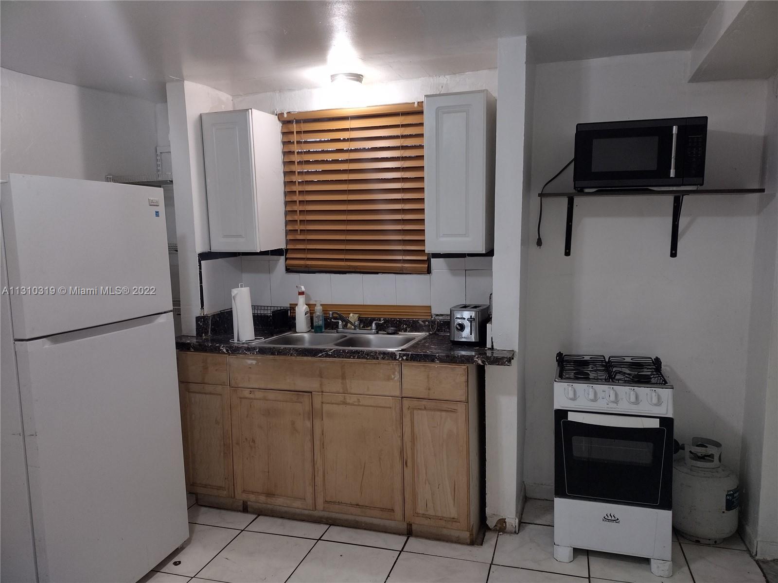 2240 NW 98th St, Miami FL 33147 photo 2