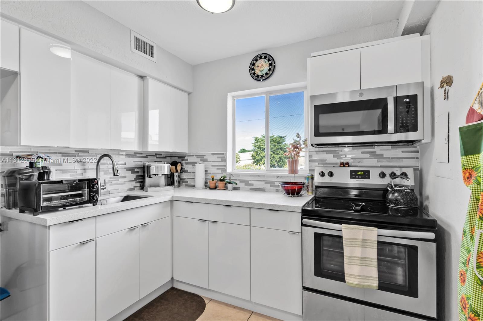 2330 NW 11th St # 19, Miami FL 33125