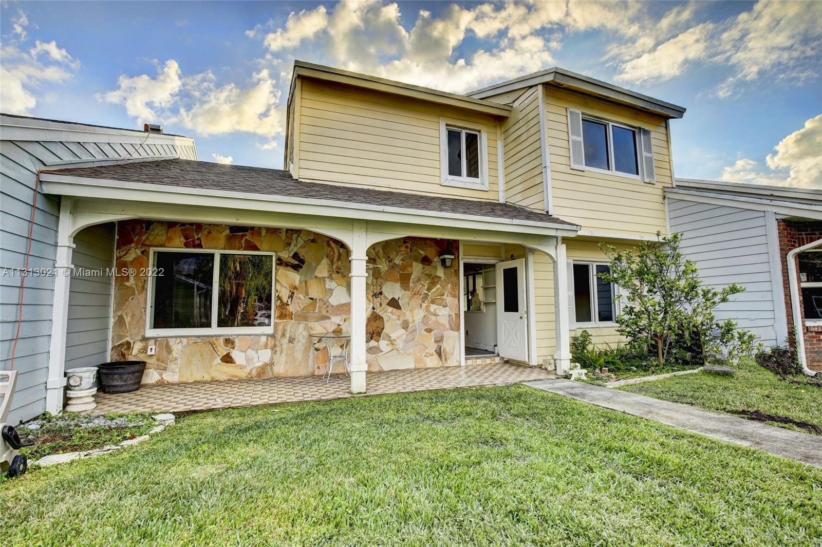 14623 SW 143rd Place Cir, Miami FL 33186 photo 2