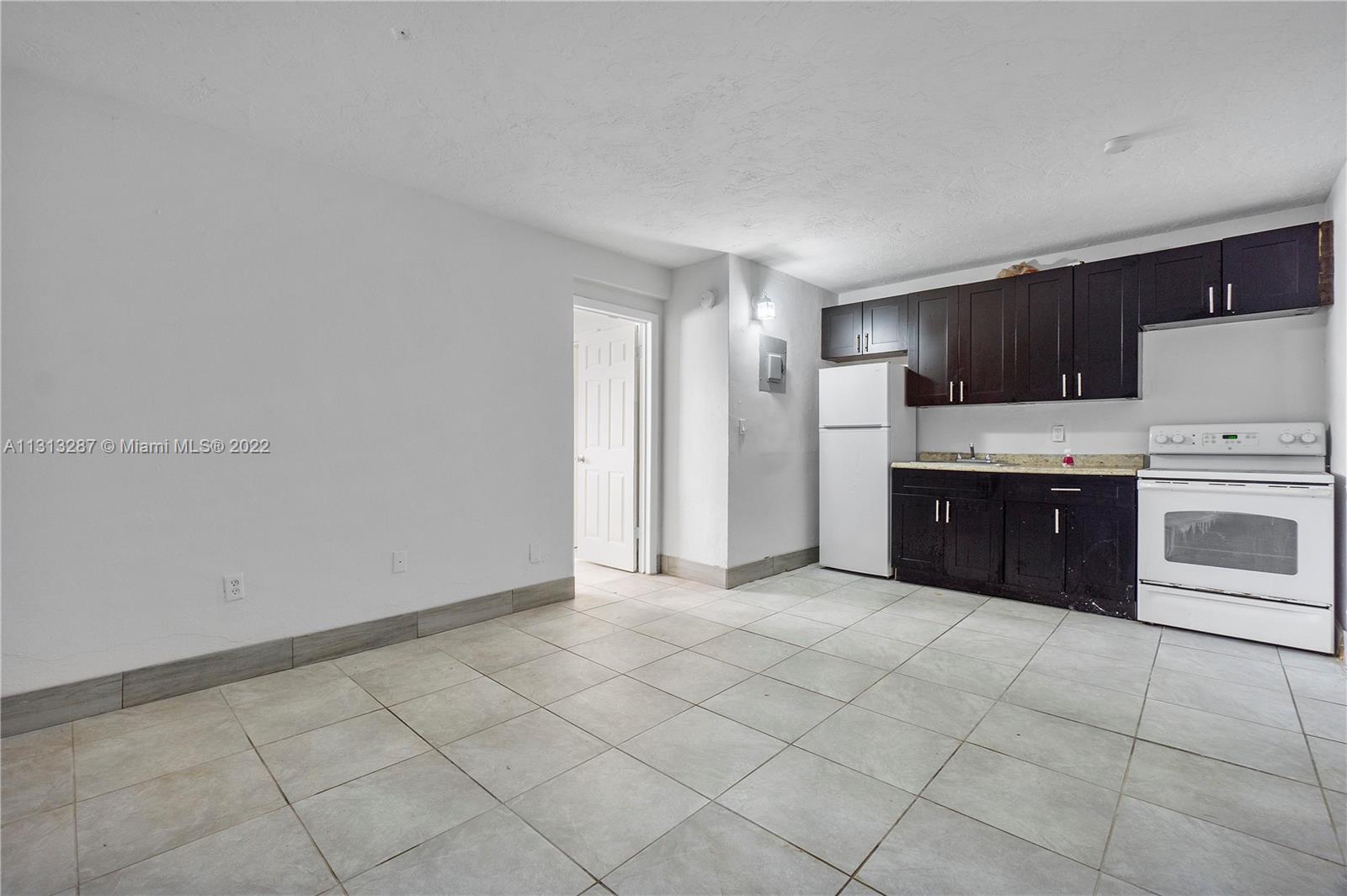 332 SW 3rd St # 15, Belle Glade FL 33430 photo 2