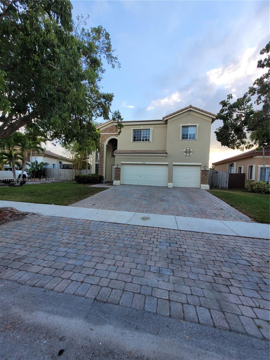 9508 SW 221st Ln, Cutler Bay FL 33190