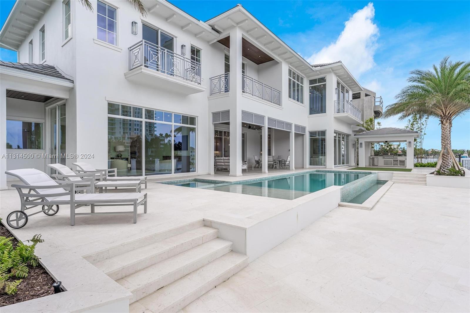 74 Isla Bahia Dr, Fort Lauderdale FL 33316 photo 2