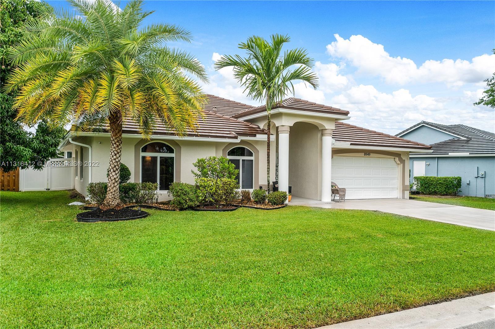 8949 NW 45th Ct, Coral Springs FL 33065 photo 3