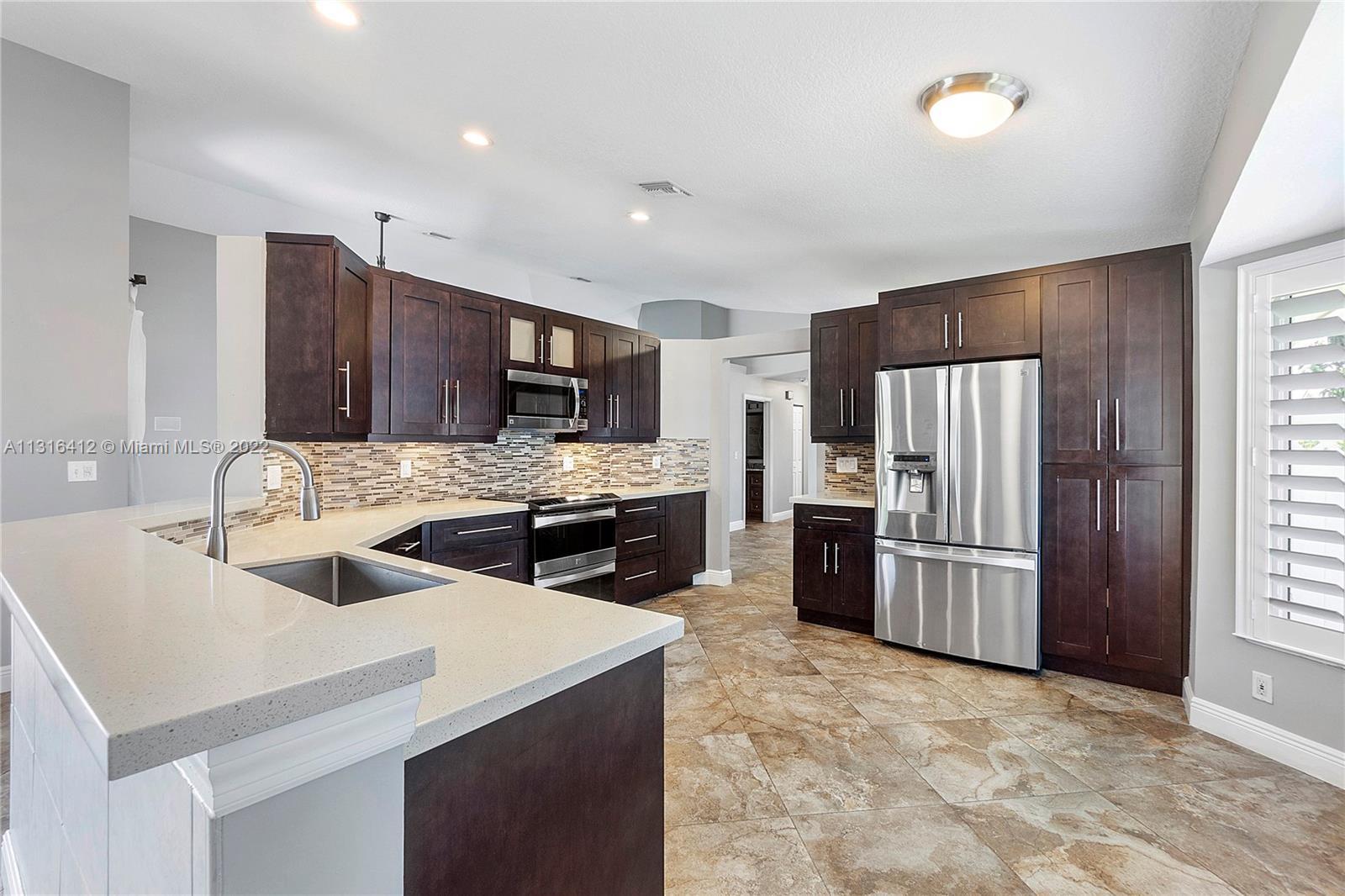 8949 NW 45th Ct, Coral Springs FL 33065 photo 5