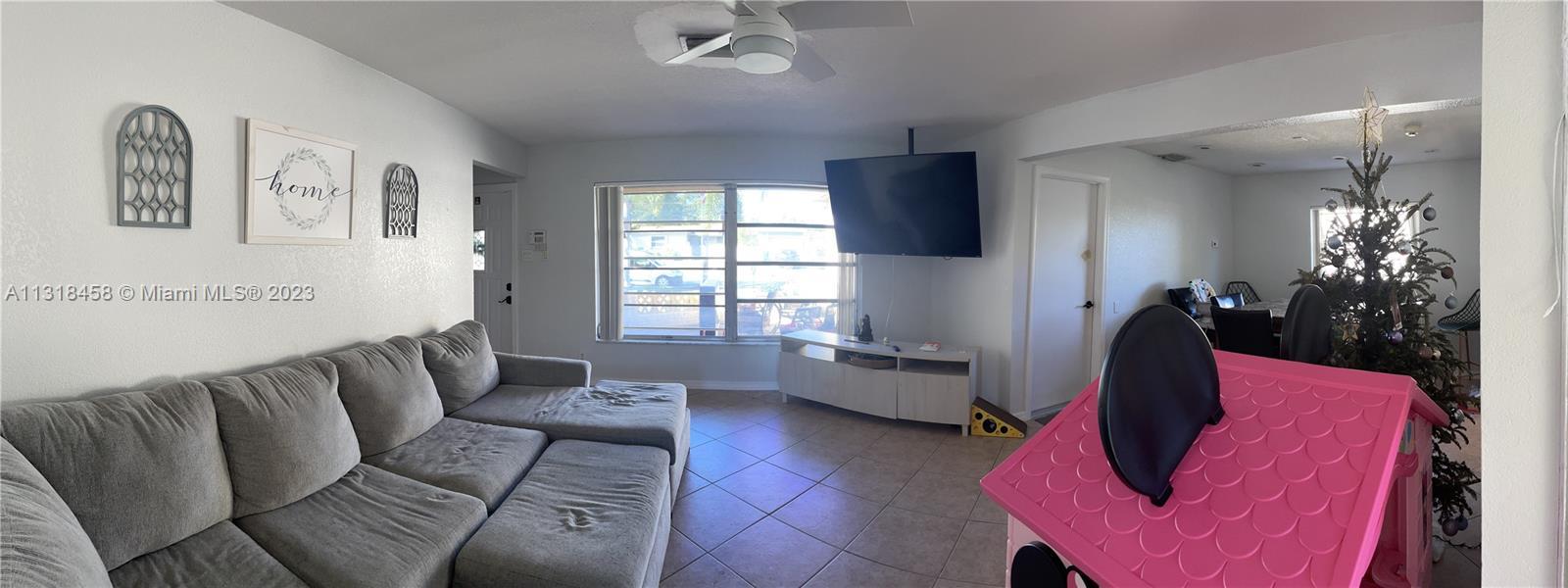164 NW 79th Ter, Margate FL 33063 photo 2