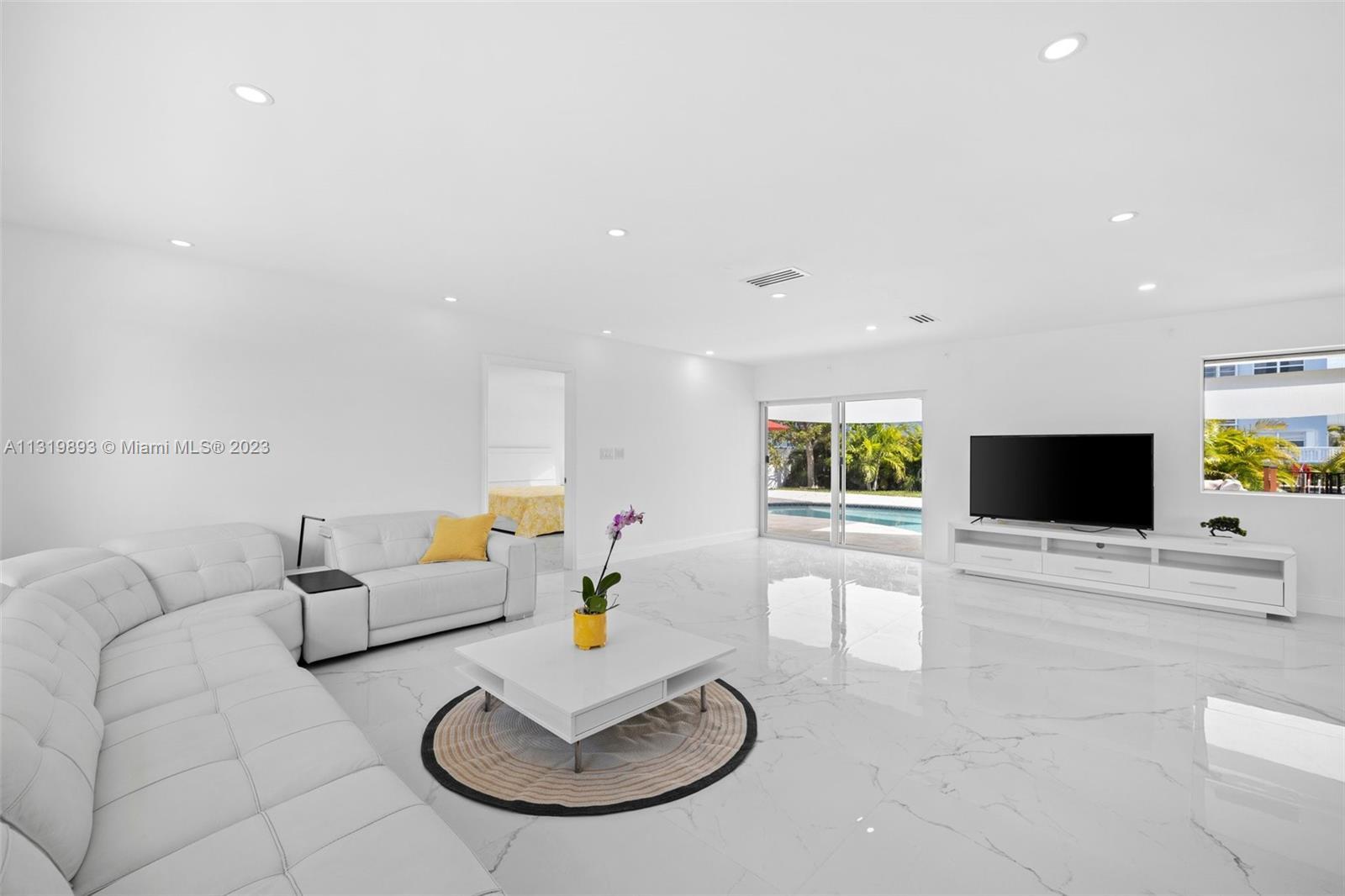 2816 NE 35th St, Fort Lauderdale FL 33306 photo 5
