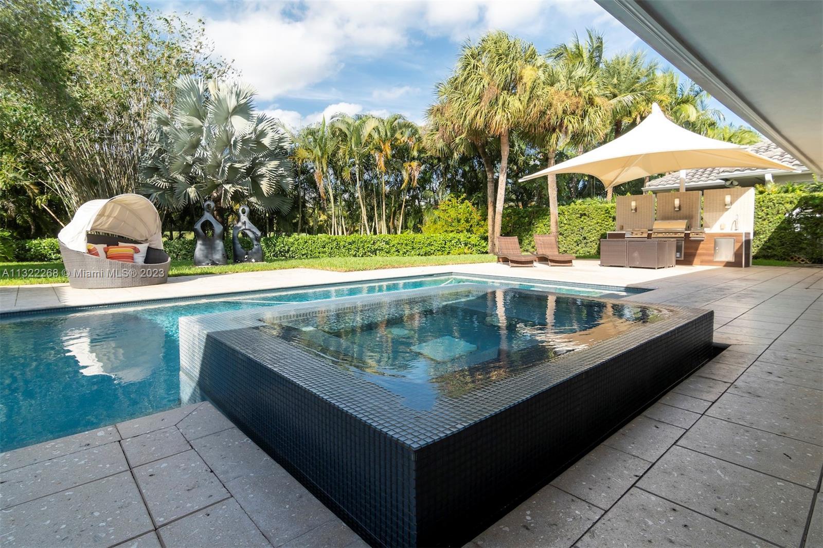 5354 NW 94th Doral Pl, Doral FL 33178 photo 2