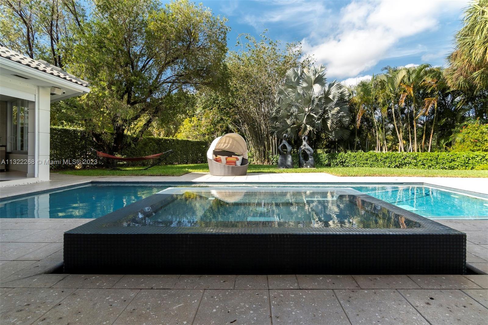 5354 NW 94th Doral Pl, Doral FL 33178