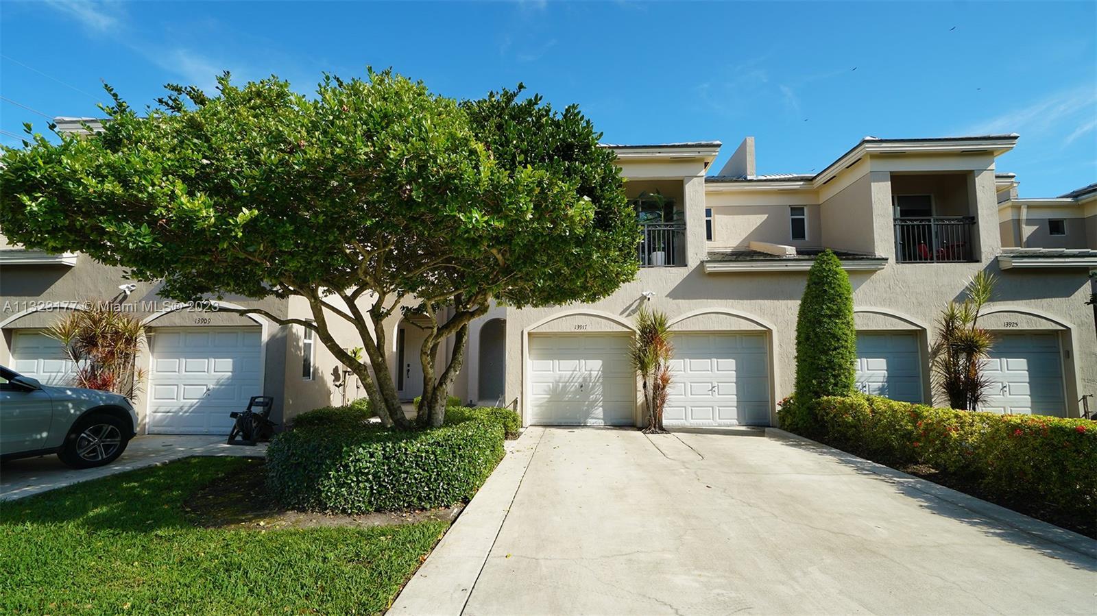 13917 SW 86th Ct, Palmetto Bay FL 33158 photo 3
