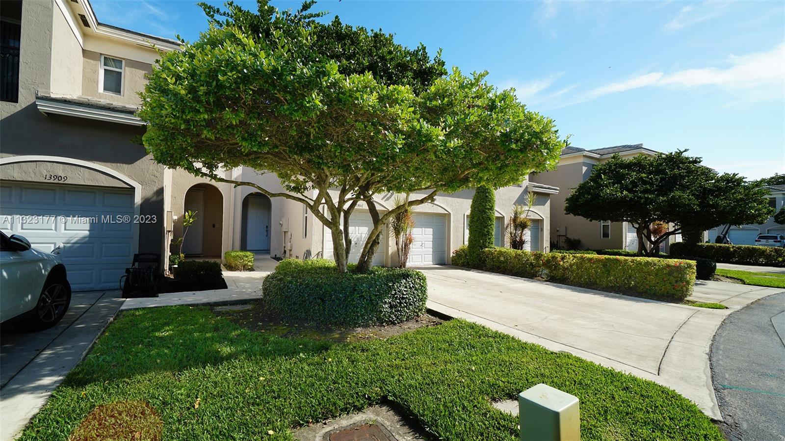 13917 SW 86th Ct, Palmetto Bay FL 33158 photo 4