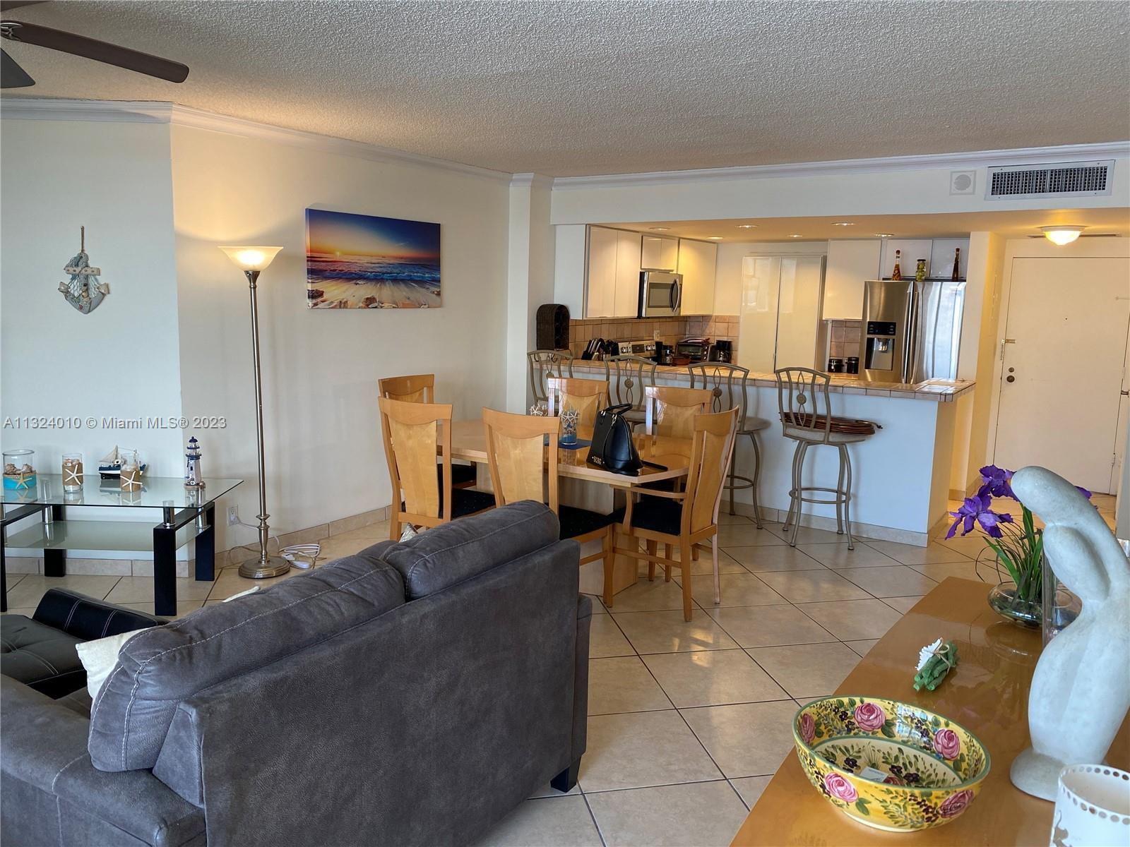 Hollywood, FL 33019 photo 3