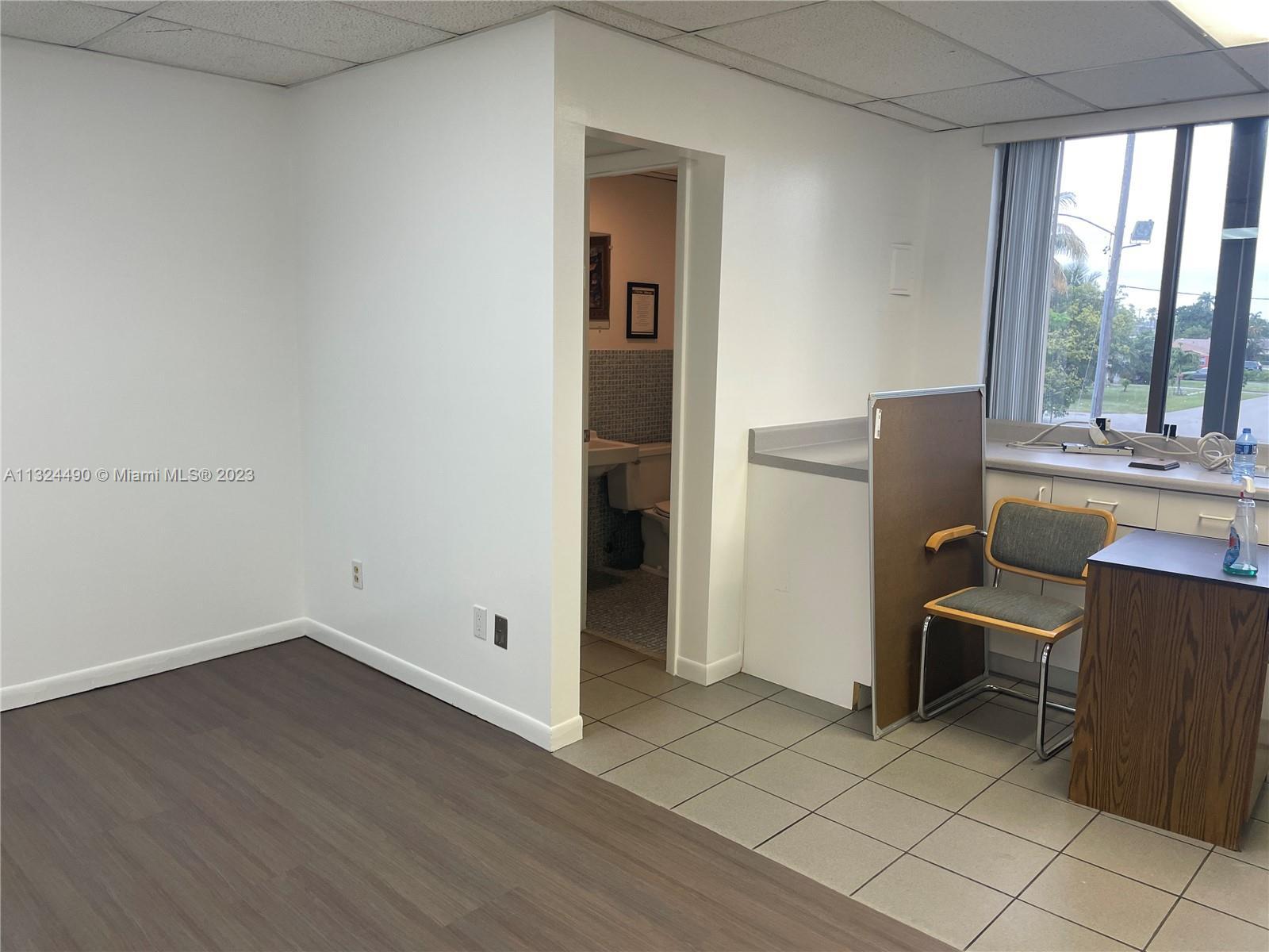 2843 Pembroke Rd, Hollywood FL 33020 photo 5