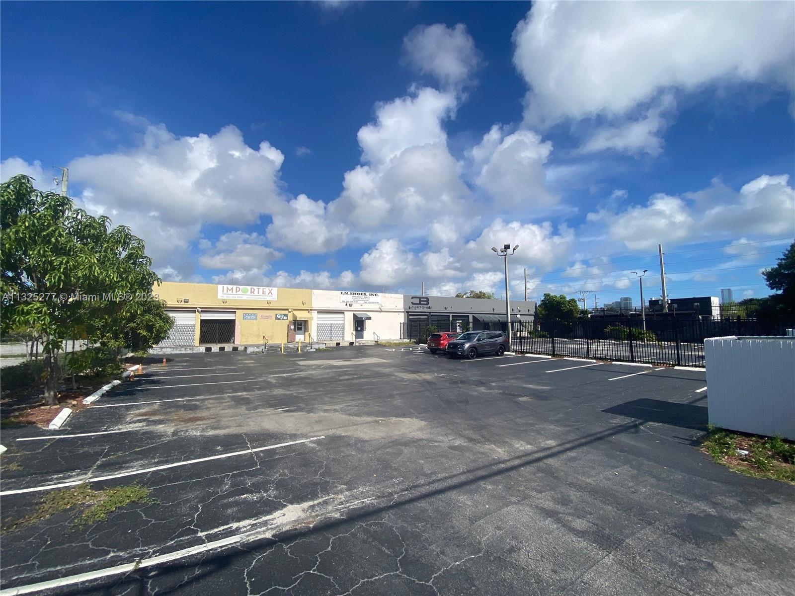 833 NW 21st ST, Miami FL 33127 photo 5