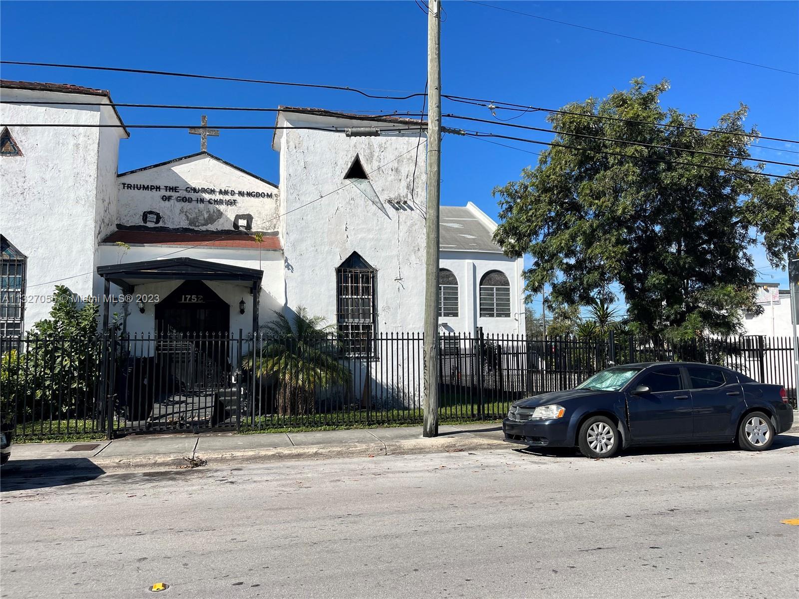 1750 NW 1st Court, Miami FL 33136 photo 2