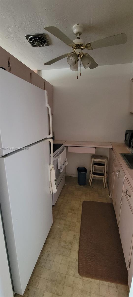 1015 SW 11th Ave # 14K, Hallandale Beach FL 33009 photo 5