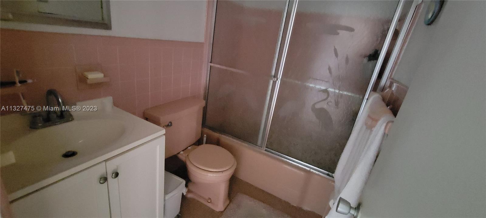 1015 SW 11th Ave # 14K, Hallandale Beach FL 33009 photo 4