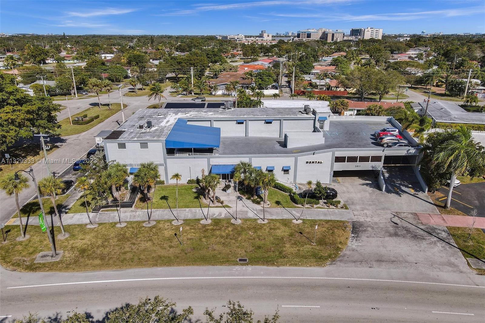 3911 Hollywood Blvd, Hollywood FL 33021 photo 2