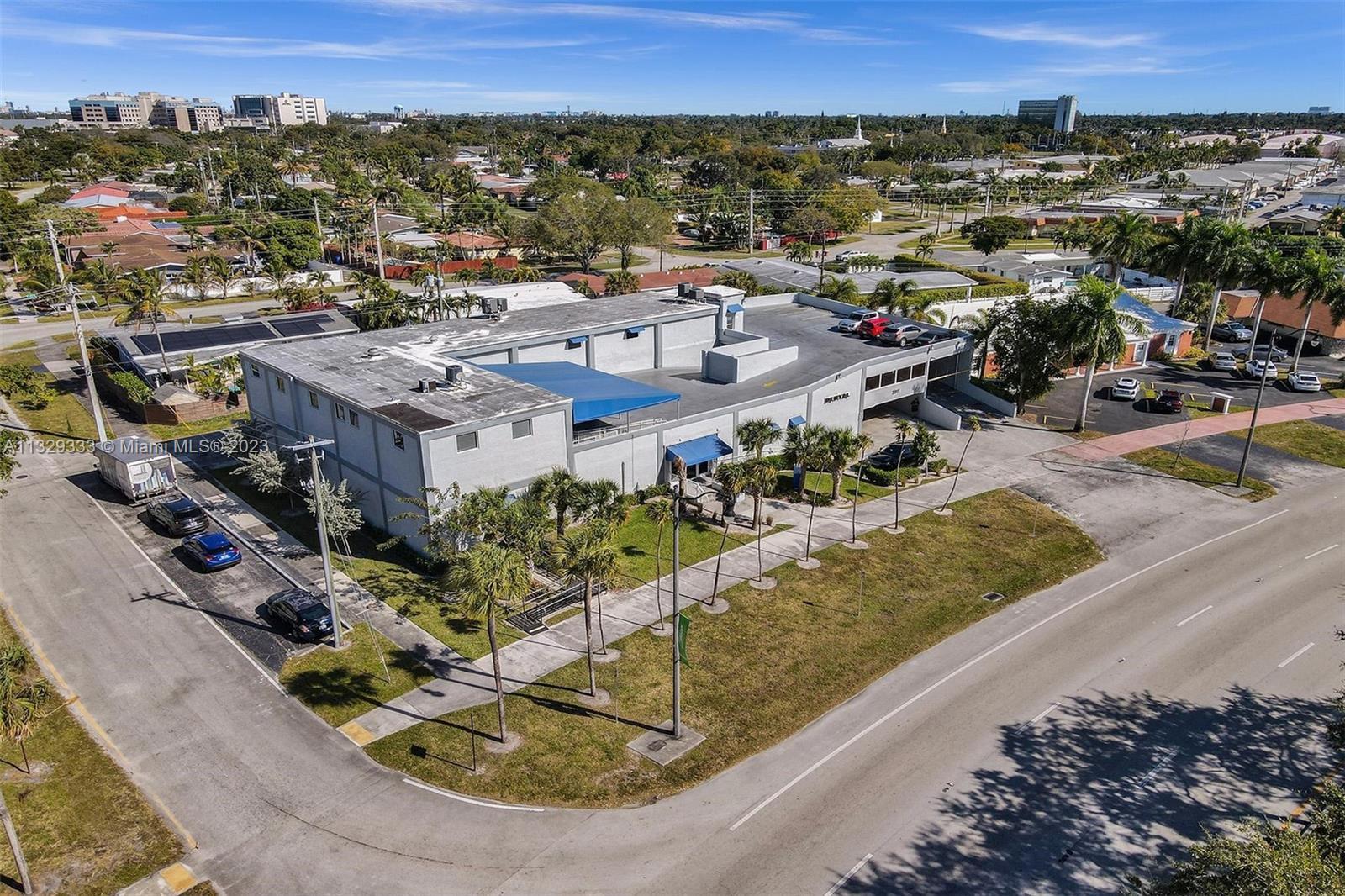 3911 Hollywood Blvd, Hollywood FL 33021 photo 3