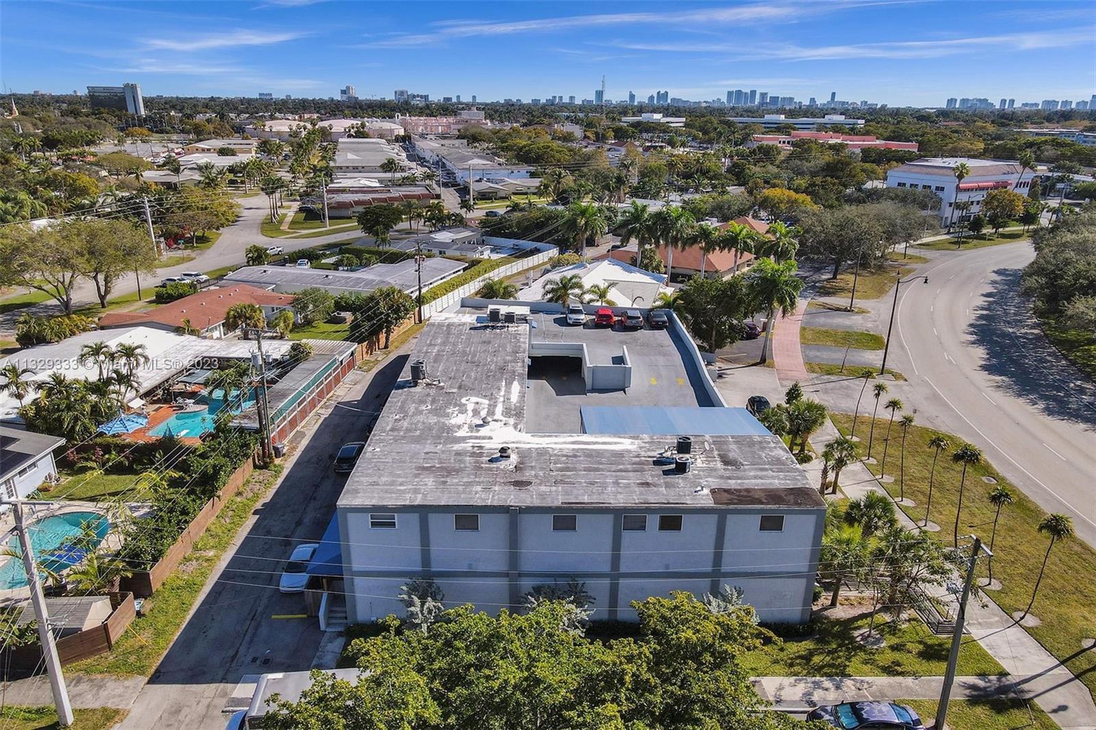 3911 Hollywood Blvd, Hollywood FL 33021 photo 4