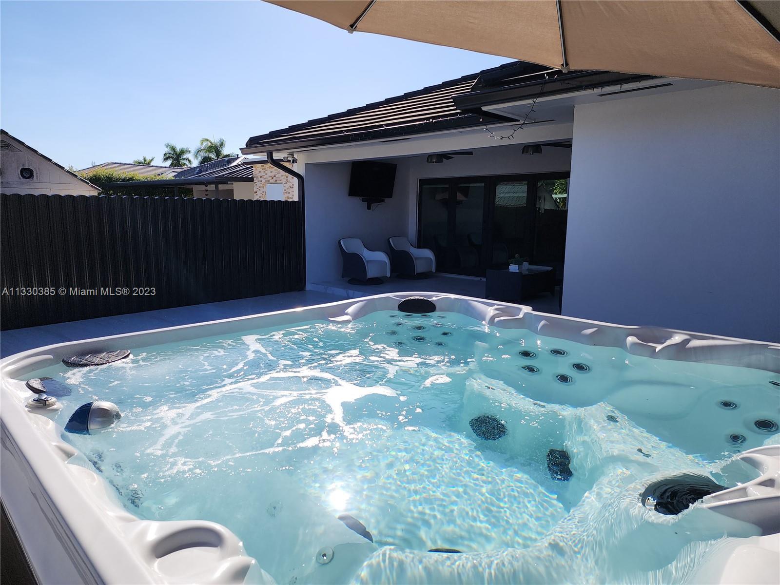 871 NW 134th Pl, Miami FL 33182 photo 4