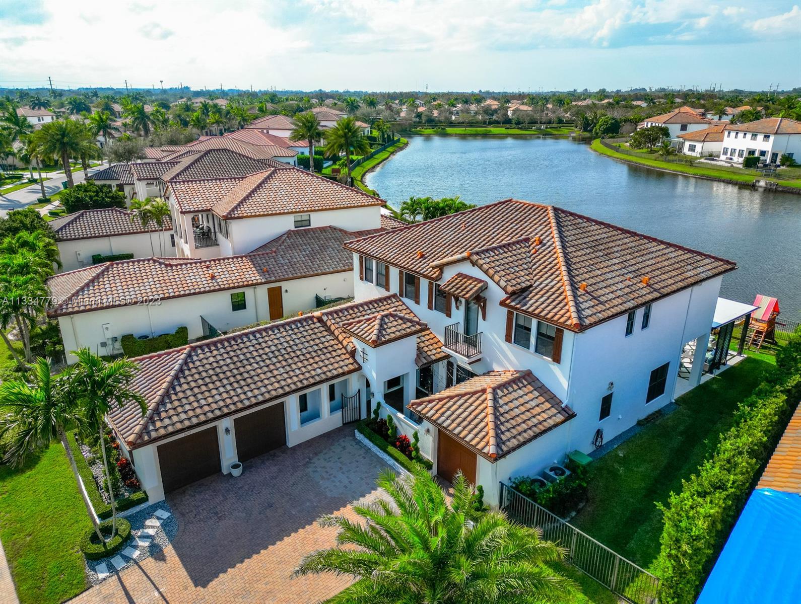 8297 NW 28 St, Cooper City FL 33024