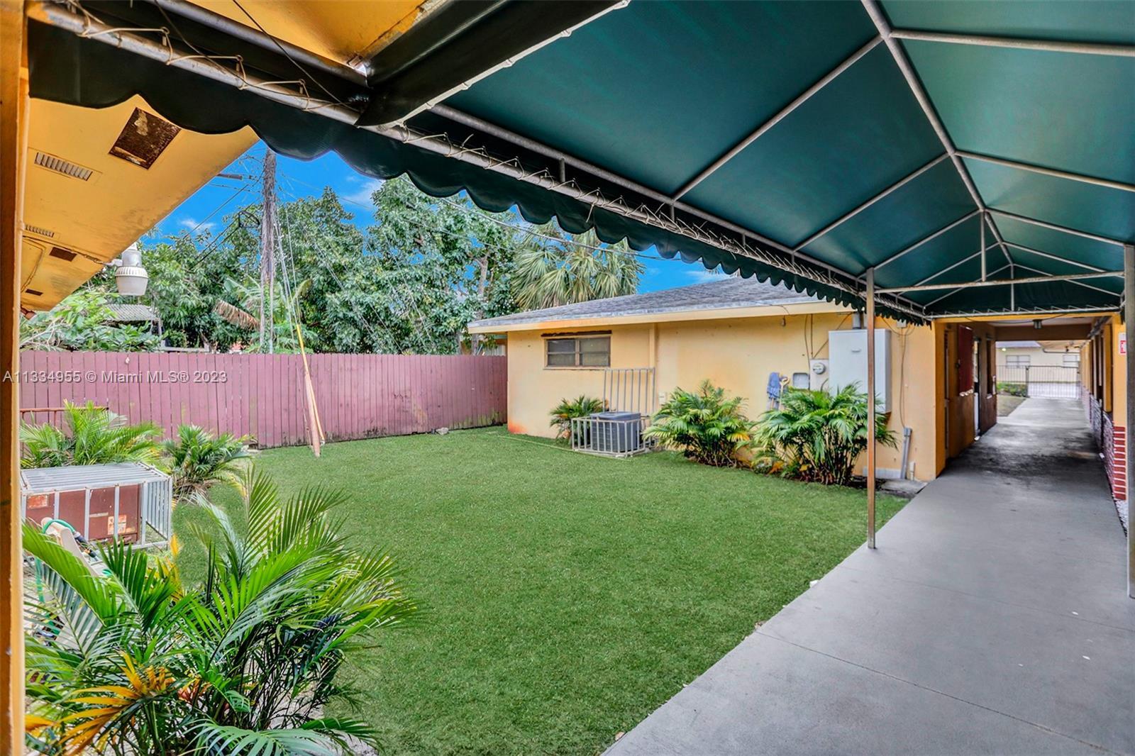 1731 Alcazar Dr, Miramar FL 33023 photo 3