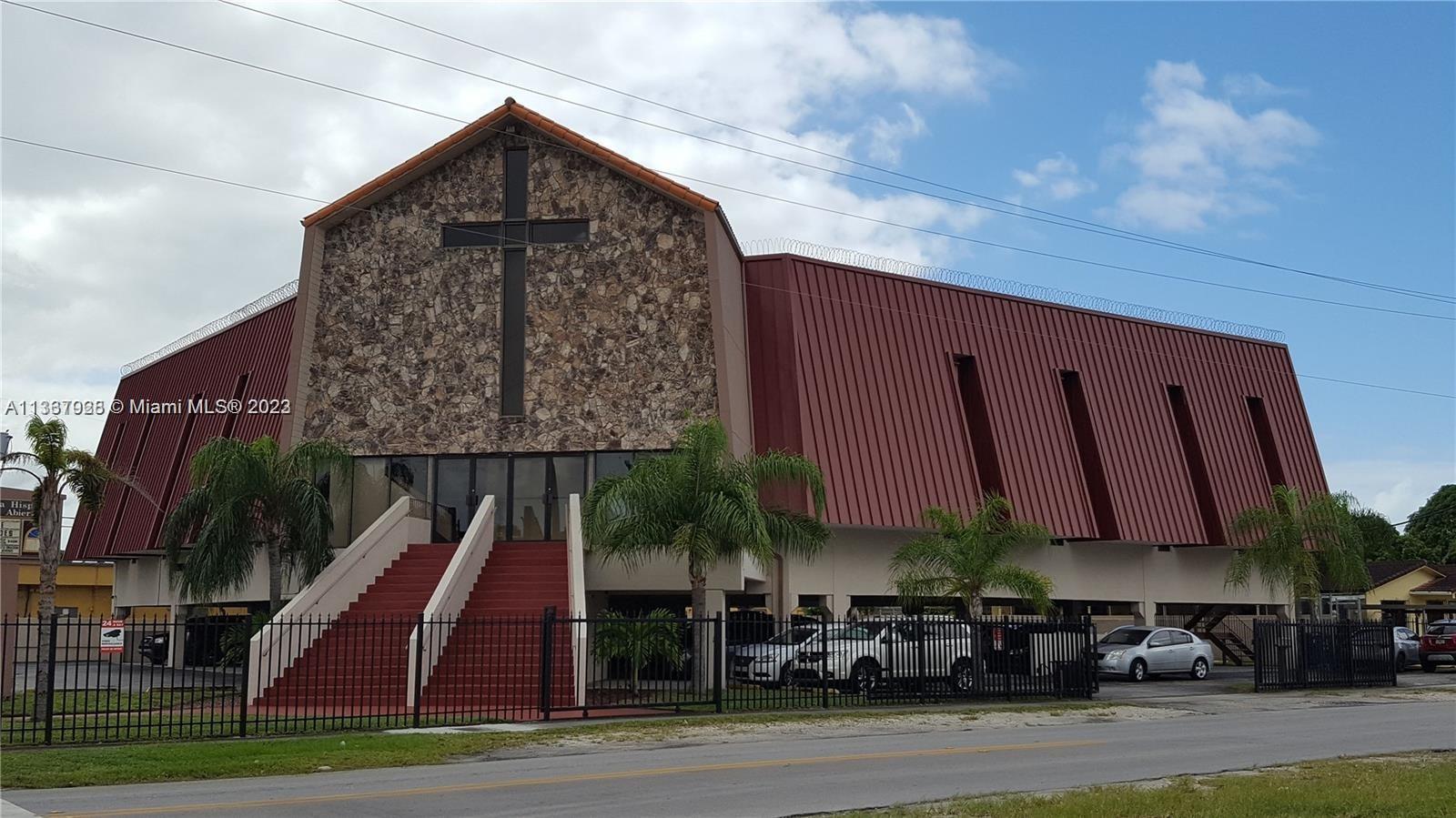 490 E 50th St, Hialeah FL 33013