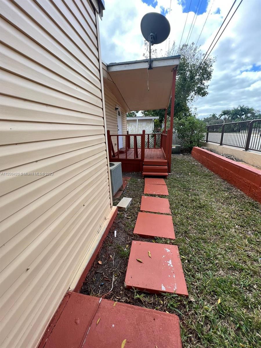 461 NW 135th Way # B, Plantation FL 33325 photo 4