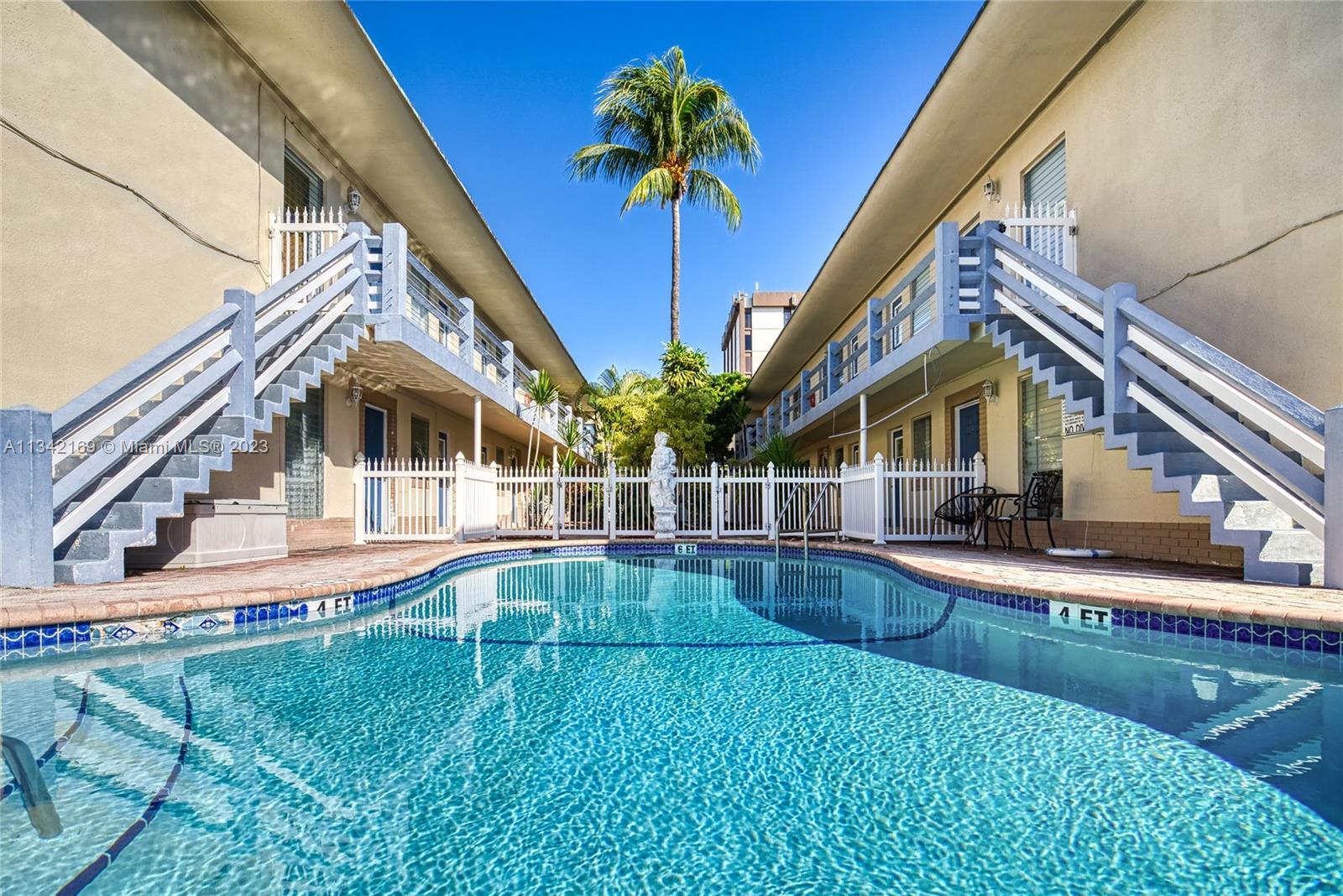 2380 Diana Dr, Hallandale Beach FL 33009 photo 5