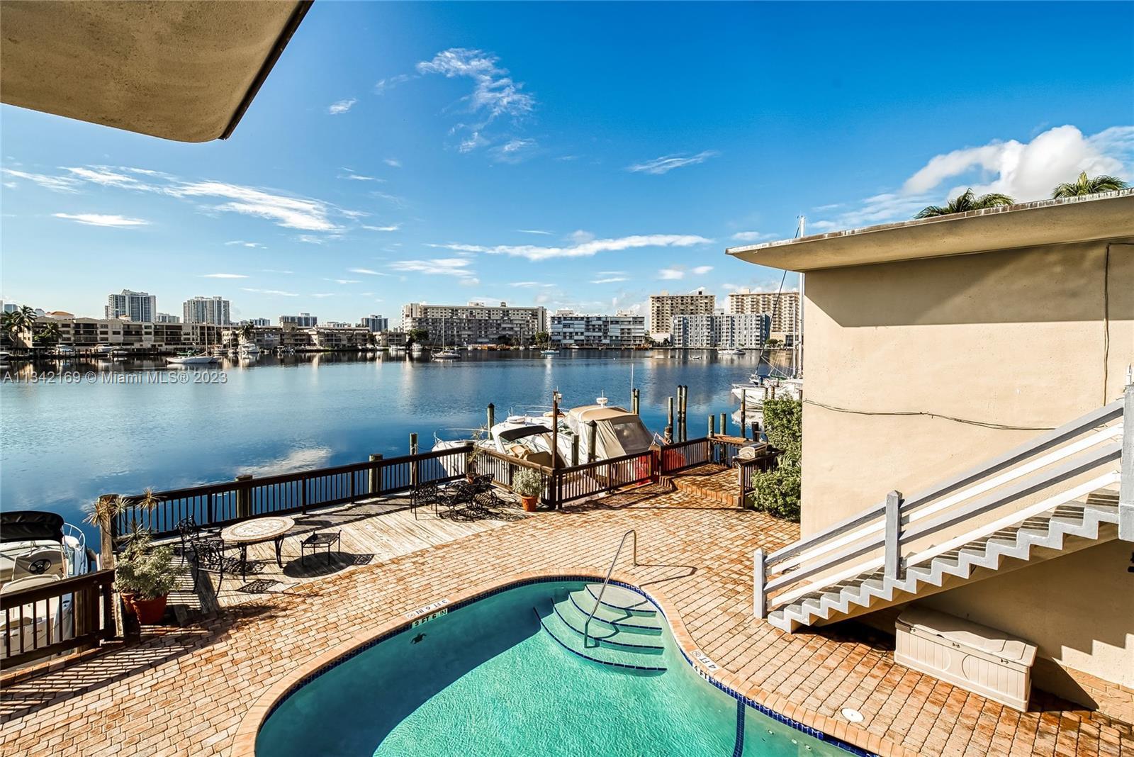 2380 Diana Dr, Hallandale Beach FL 33009 photo 4