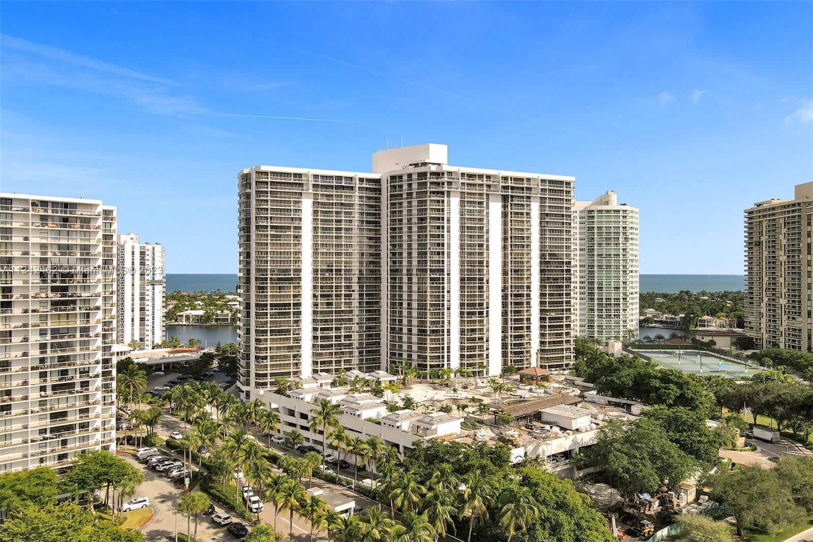 20281 E Country Club Dr, Aventura FL 33180