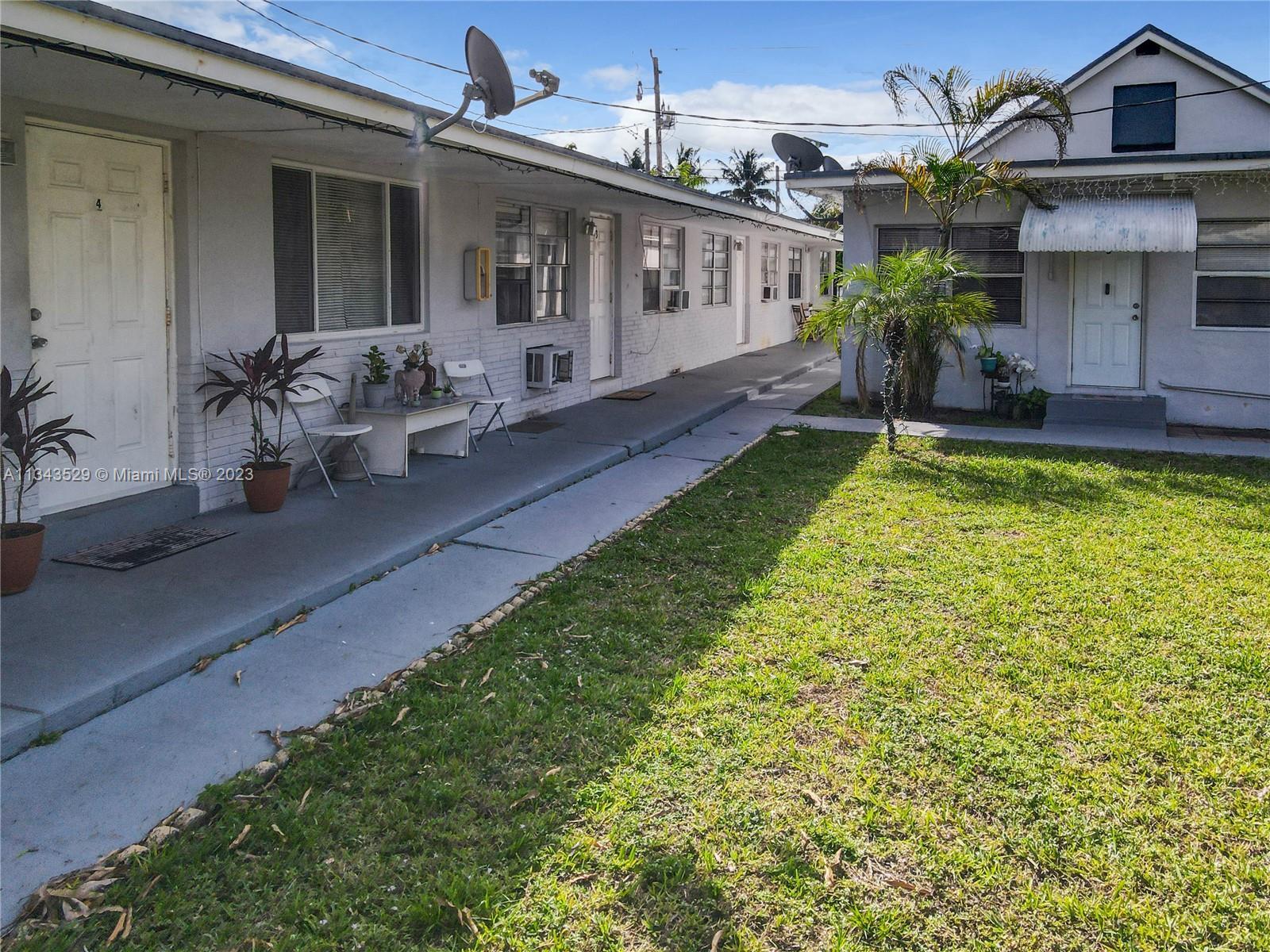 319 NE 2nd St, Hallandale Beach FL 33009 photo 4