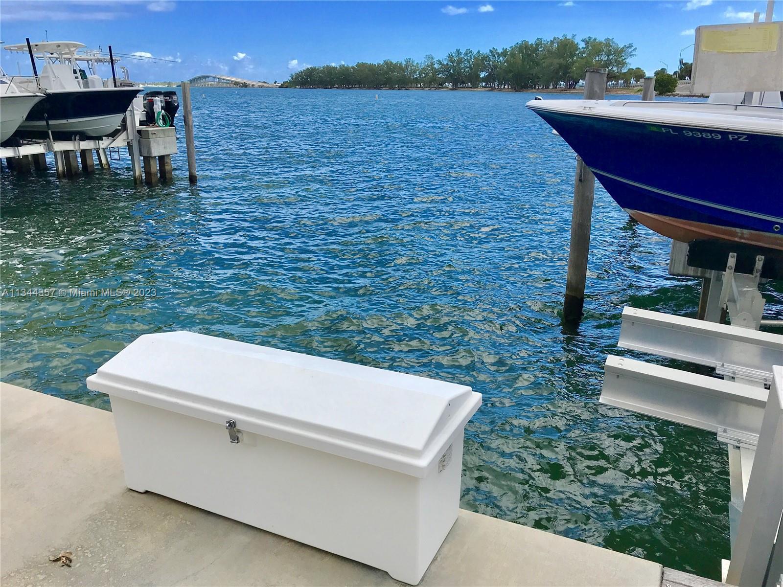 150 SE 25th, Miami FL 33129 photo 3