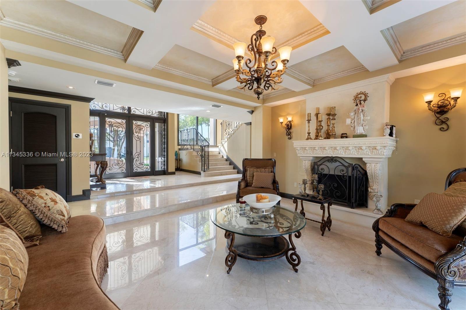 8365 NW 157th Ter, Miami Lakes FL 33016 photo 3