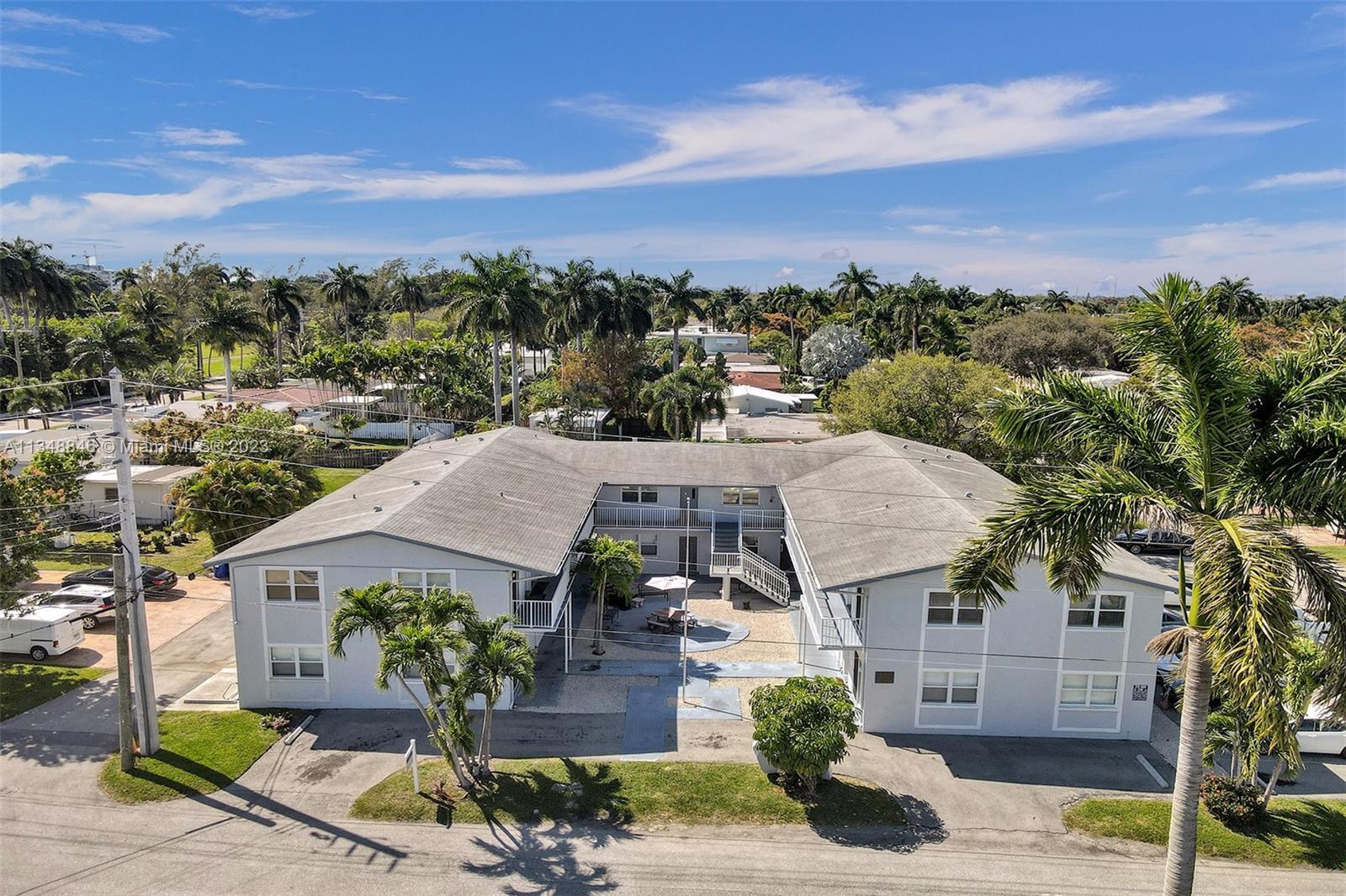 930 N 14th Ct, Hollywood FL 33020 photo 3