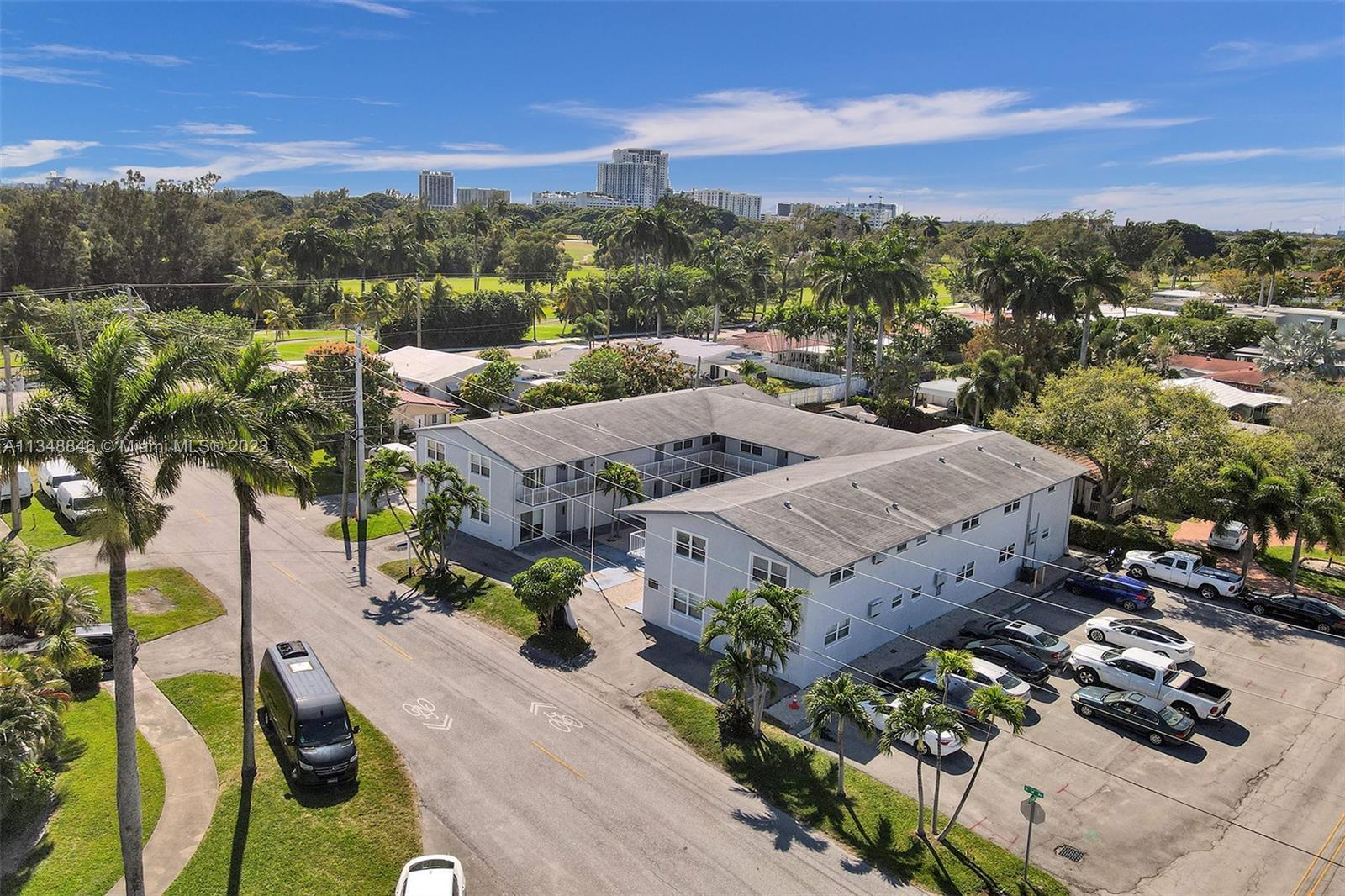 930 N 14th Ct, Hollywood FL 33020