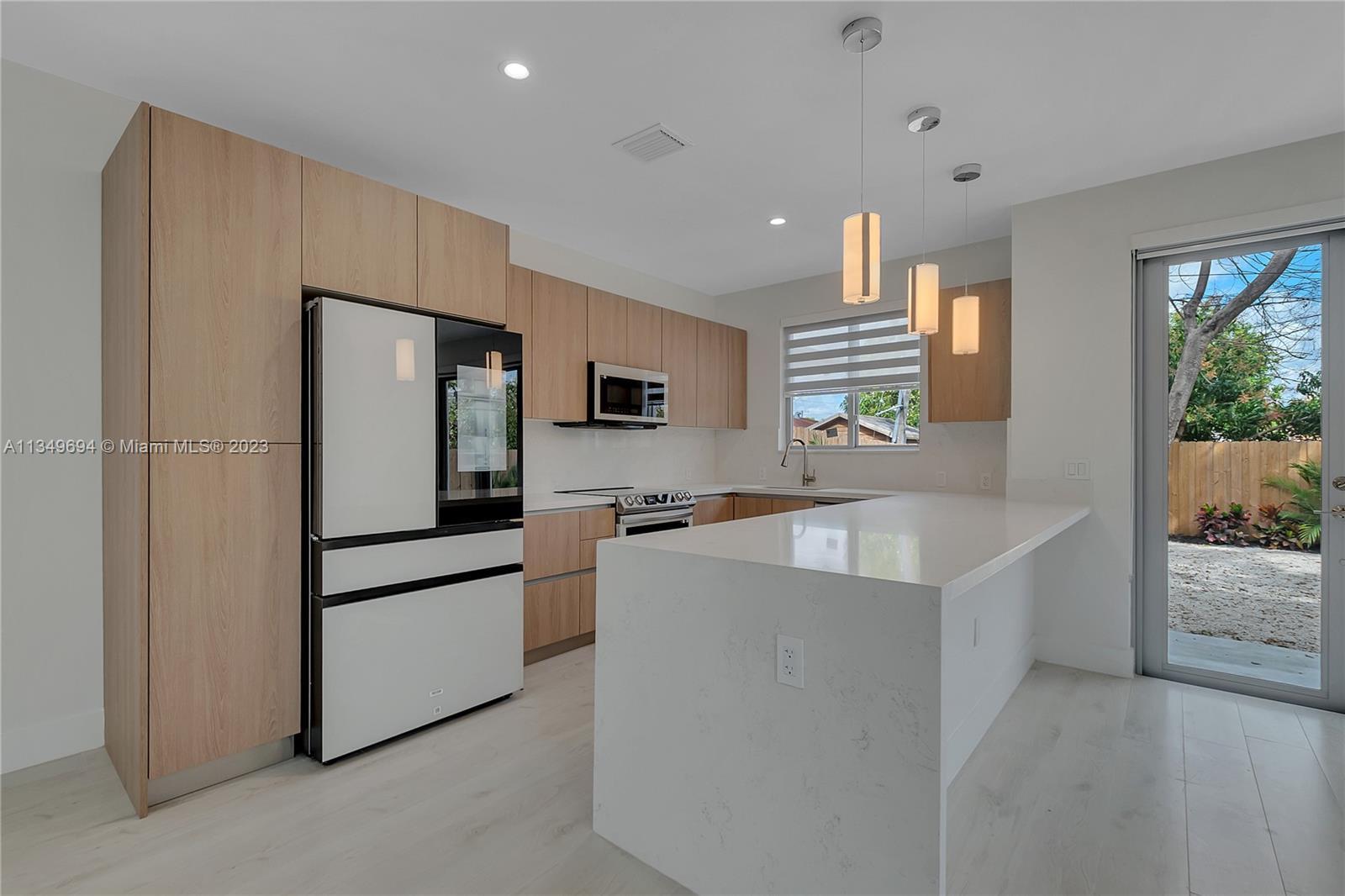 3155 NW 103 St, Miami FL 33147 photo 4