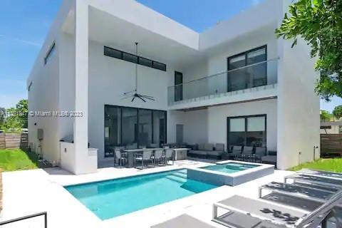 903 SW 9th Ave, Fort Lauderdale FL 33315 photo 2