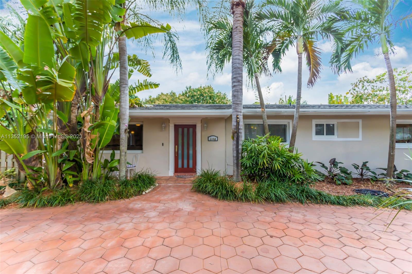 8260 SW 150th Dr, Palmetto Bay FL 33158 photo 2